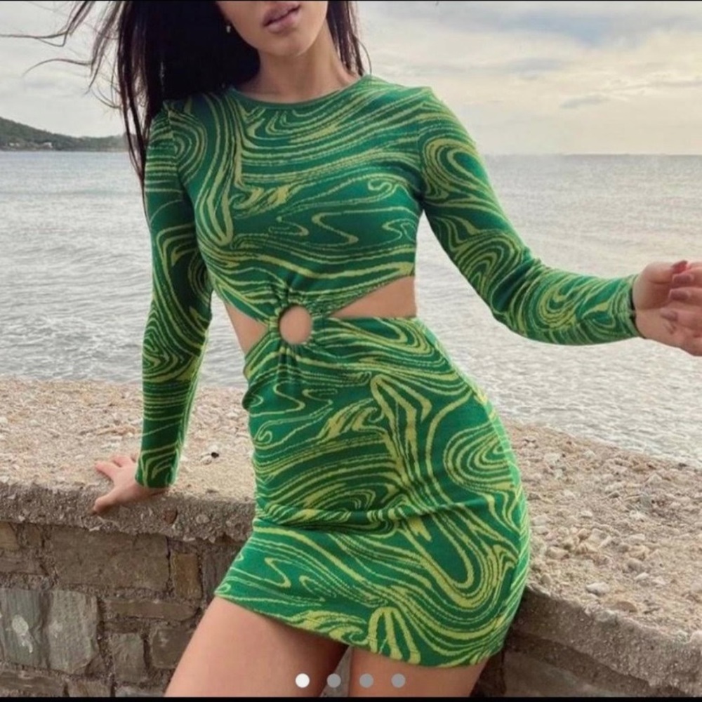 ZARA NWT GREEN CUT OUT KNIT DRESS KYLIE JENNER SMALL S 5584/317 SOLD OUT